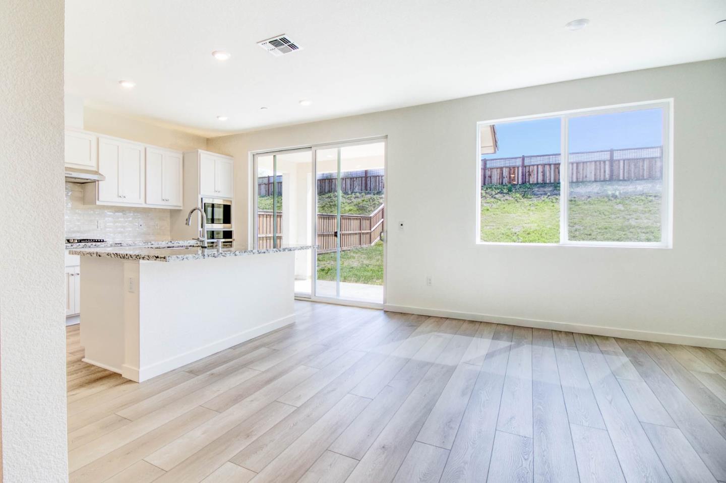 Detail Gallery Image 6 of 17 For Address Not Disclosed, Lathrop,  CA 95330 - 4 Beds | 3 Baths