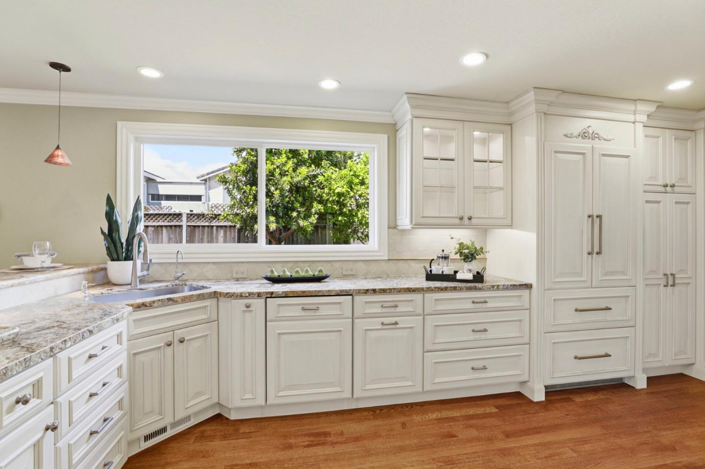 Detail Gallery Image 12 of 86 For 2777 Glorietta Cir, Santa Clara,  CA 95051 - 4 Beds | 2/1 Baths