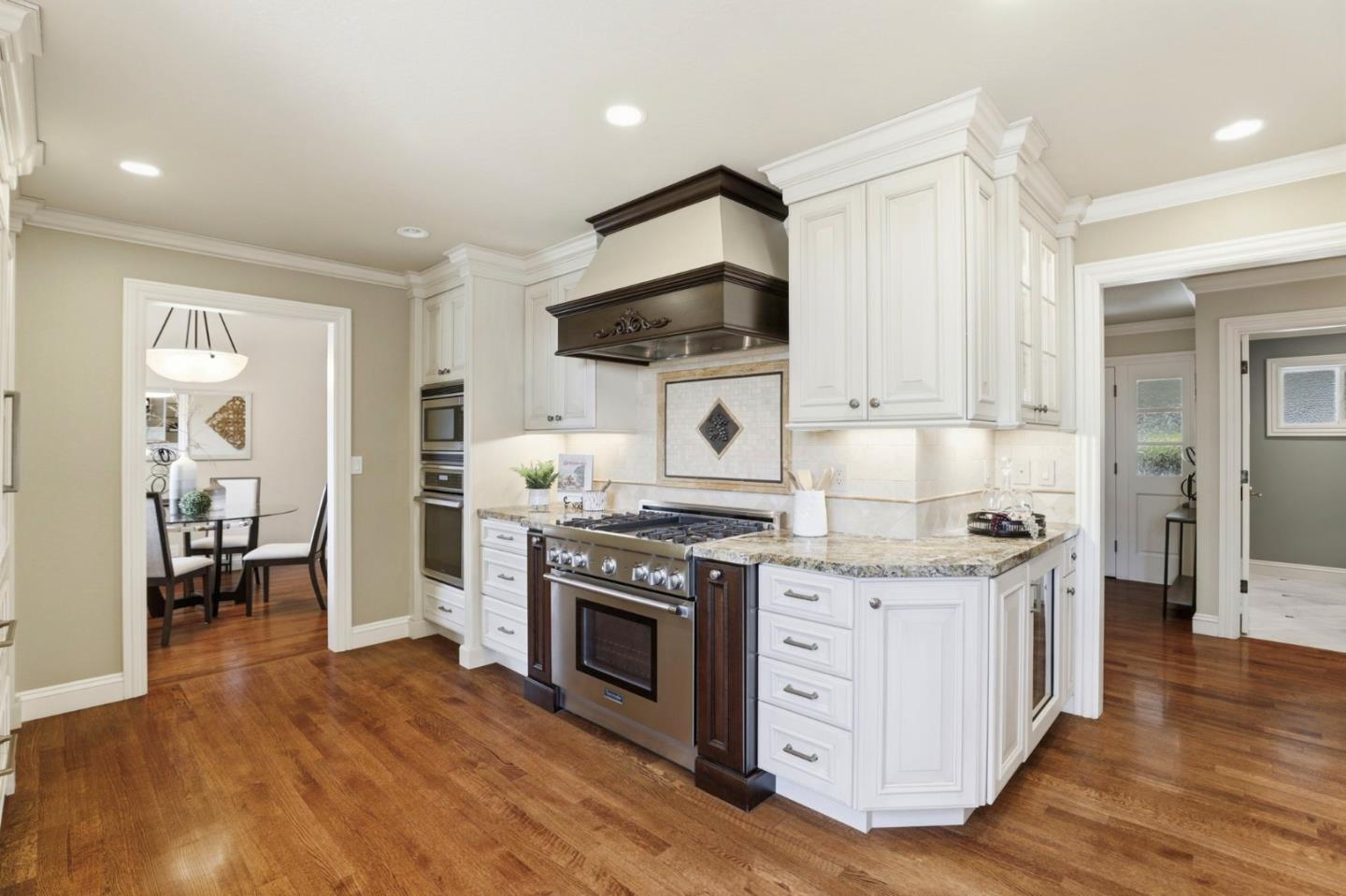 Detail Gallery Image 13 of 86 For 2777 Glorietta Cir, Santa Clara,  CA 95051 - 4 Beds | 2/1 Baths