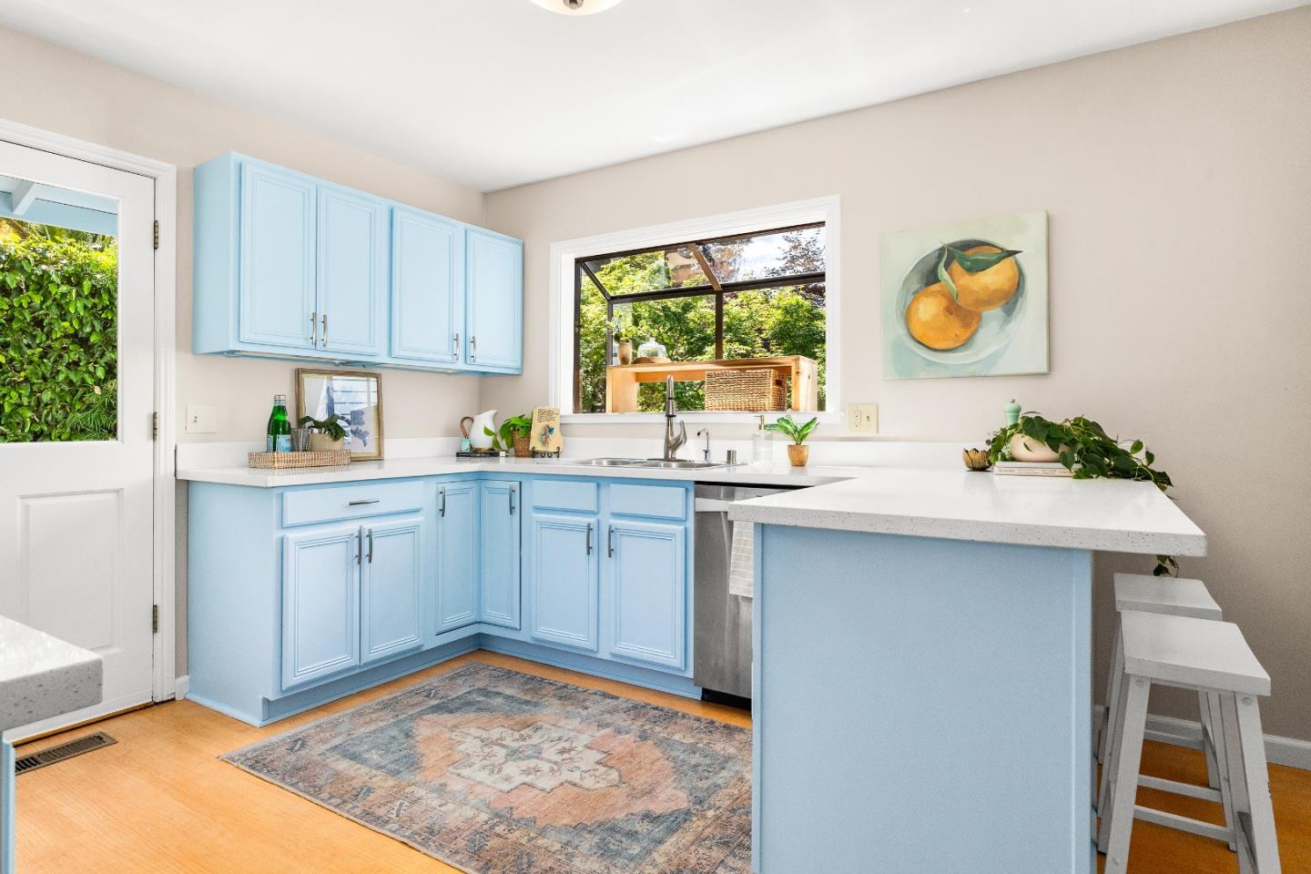 Detail Gallery Image 13 of 50 For 515 Chestnut St, Santa Cruz,  CA 95060 - 3 Beds | 2 Baths