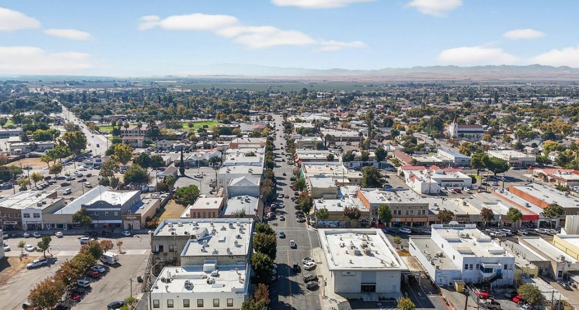 Detail Gallery Image 12 of 14 For 631 I St, Los Banos,  CA 93635 - – Beds | – Baths