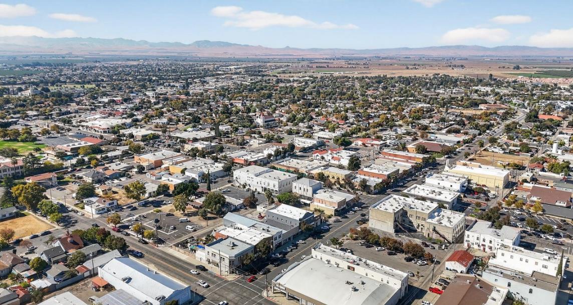 Detail Gallery Image 13 of 14 For 631 I St, Los Banos,  CA 93635 - – Beds | – Baths