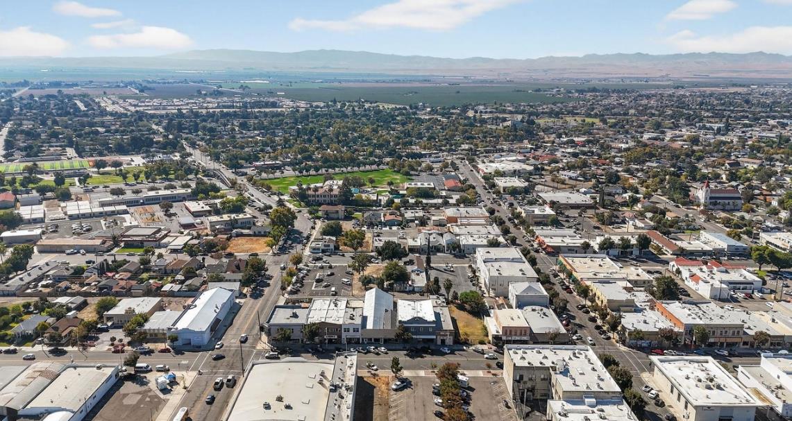 Detail Gallery Image 14 of 14 For 631 I St, Los Banos,  CA 93635 - – Beds | – Baths