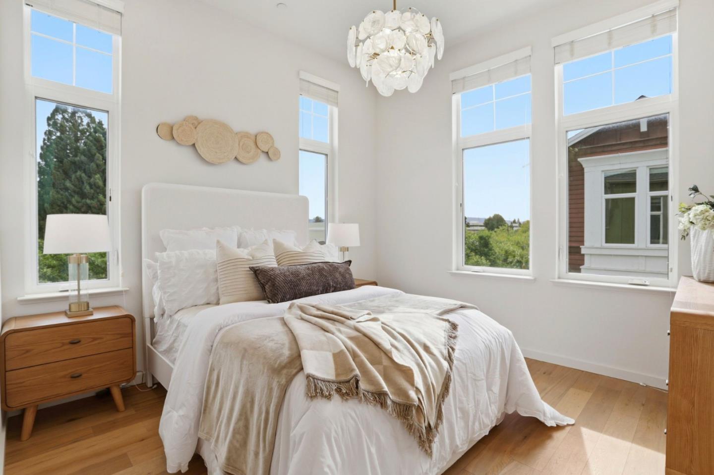 Detail Gallery Image 13 of 34 For 816 Julian Ter #5,  Sunnyvale,  CA 94085 - 4 Beds | 3/1 Baths