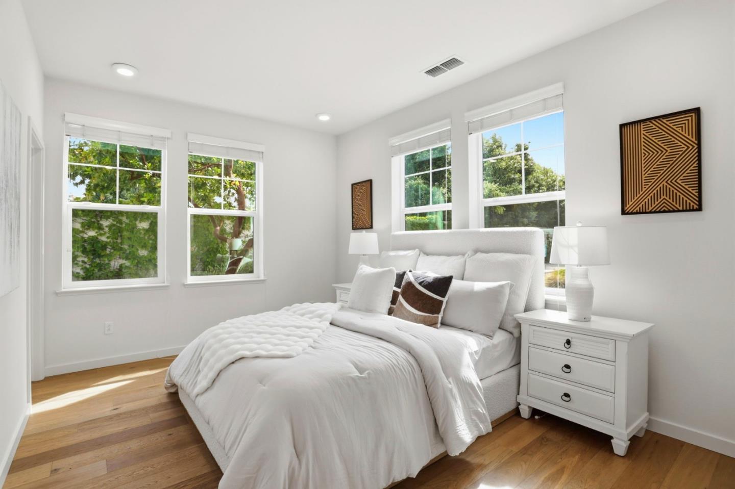 Detail Gallery Image 22 of 34 For 816 Julian Ter #5,  Sunnyvale,  CA 94085 - 4 Beds | 3/1 Baths