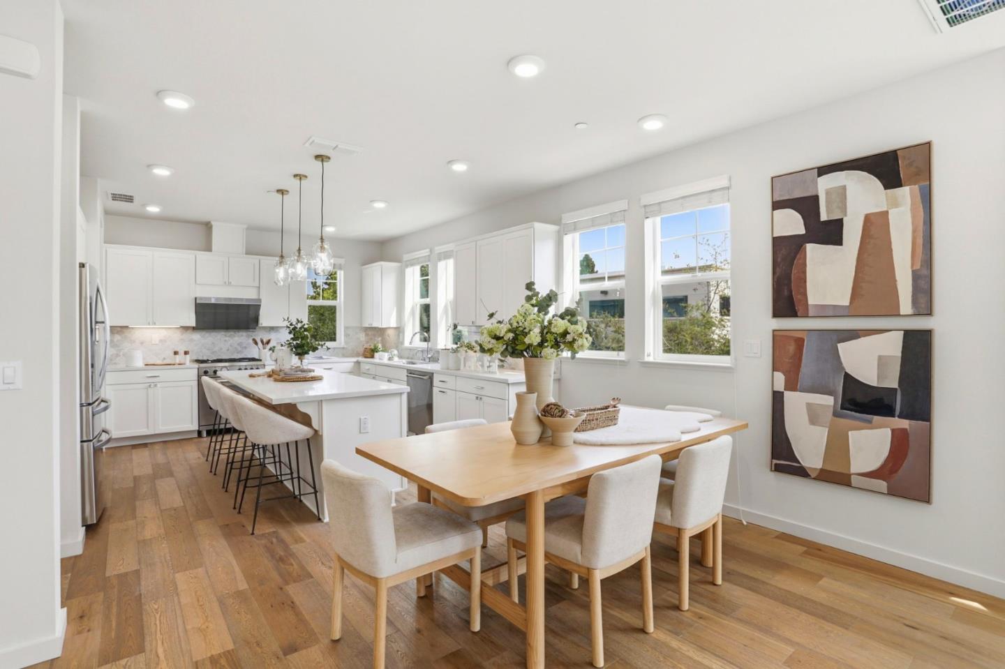 Detail Gallery Image 9 of 34 For 816 Julian Ter #5,  Sunnyvale,  CA 94085 - 4 Beds | 3/1 Baths