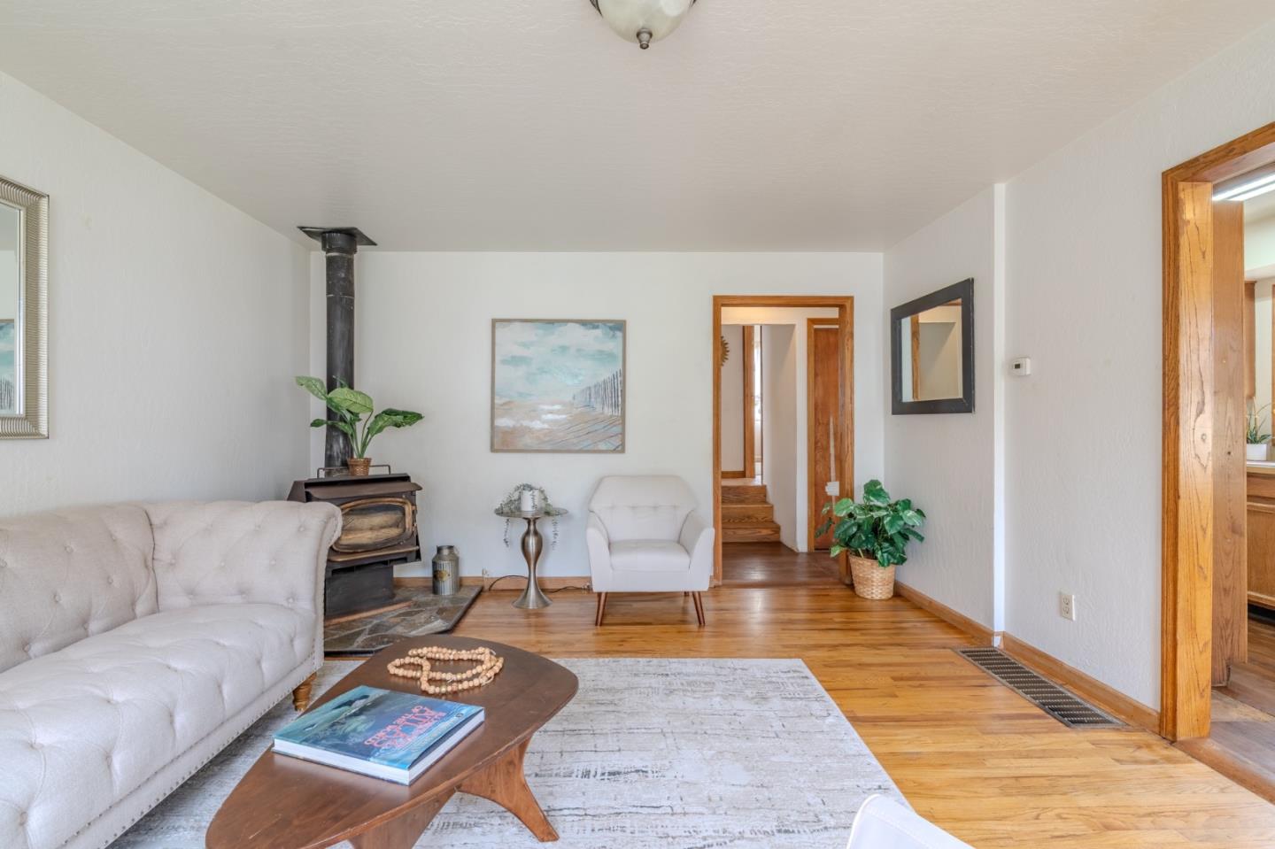 Detail Gallery Image 4 of 32 For 164 Pacific, Pacifica,  CA 94044 - 2 Beds | 1 Baths