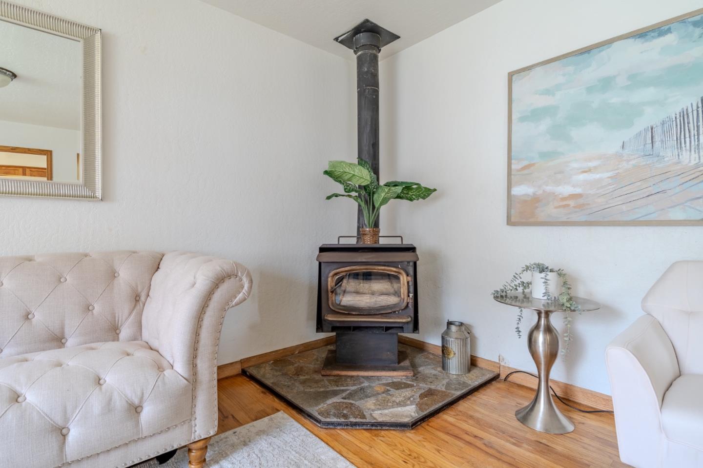 Detail Gallery Image 6 of 32 For 164 Pacific, Pacifica,  CA 94044 - 2 Beds | 1 Baths