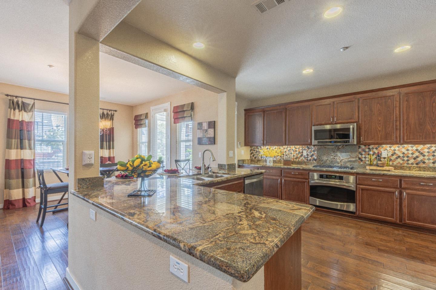 Detail Gallery Image 13 of 57 For 120 Fourth St, Spreckels,  CA 93962 - 4 Beds | 2/1 Baths