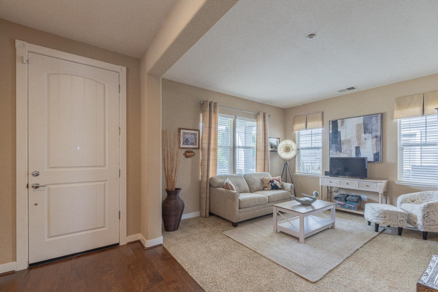 Detail Gallery Image 7 of 57 For 120 Fourth St, Spreckels,  CA 93962 - 4 Beds | 2/1 Baths