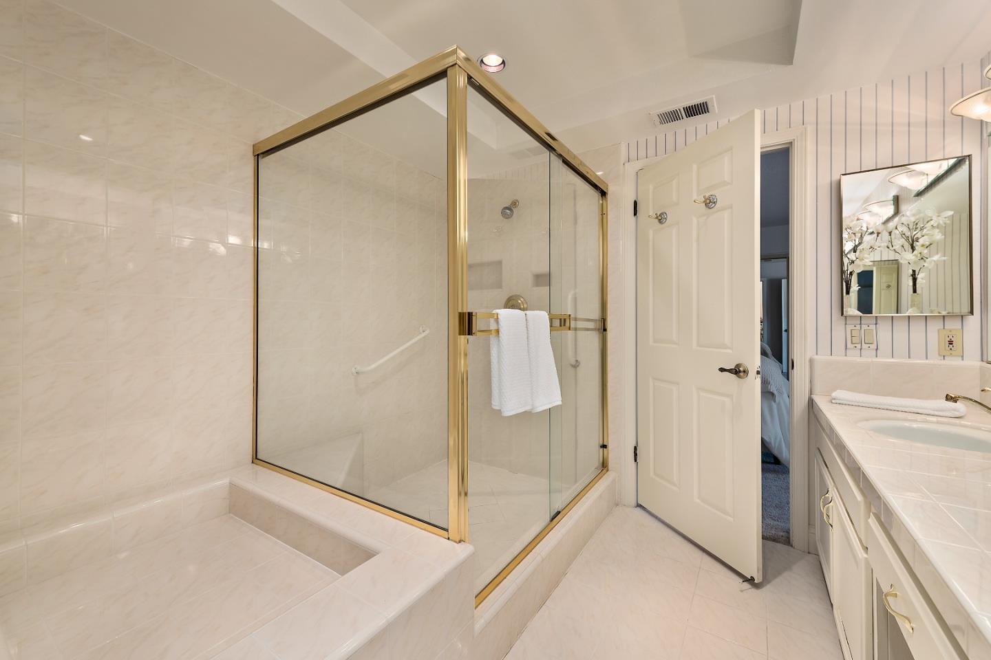 Photo #13: ML82043173 Listing: Photo #13