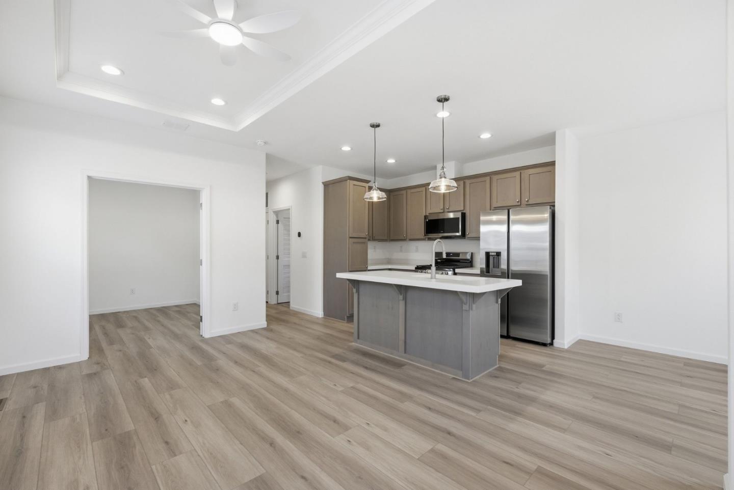 Detail Gallery Image 11 of 39 For 1555 Merrill St #129,  Santa Cruz,  CA 95062 - 2 Beds | 2 Baths