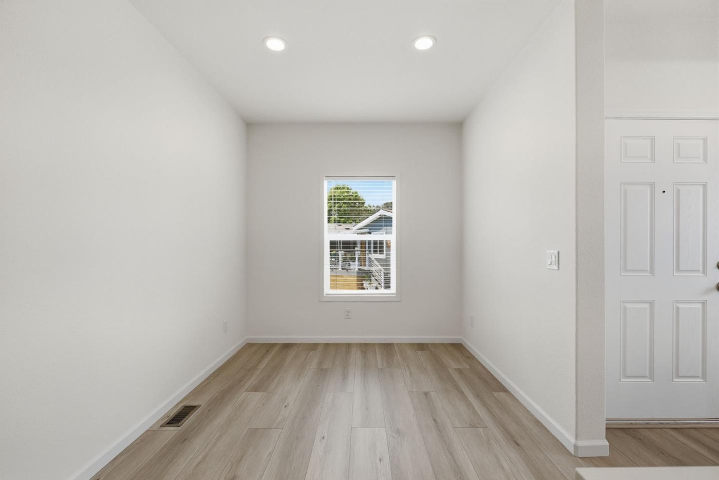 Detail Gallery Image 22 of 39 For 1555 Merrill St #129,  Santa Cruz,  CA 95062 - 2 Beds | 2 Baths