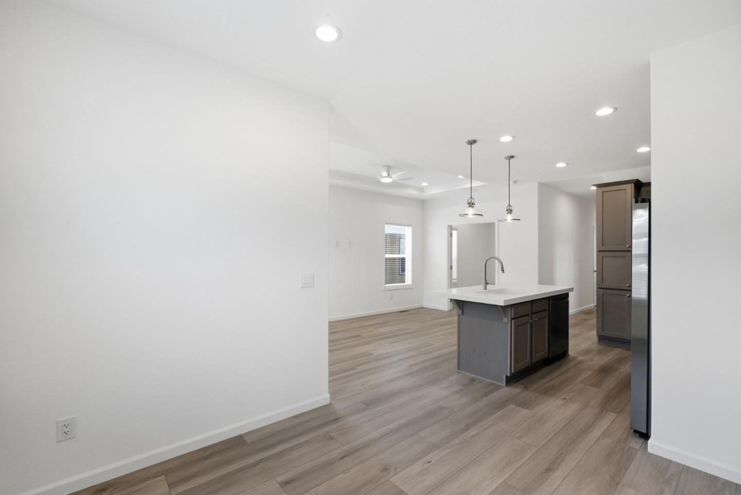 Detail Gallery Image 24 of 39 For 1555 Merrill St #129,  Santa Cruz,  CA 95062 - 2 Beds | 2 Baths