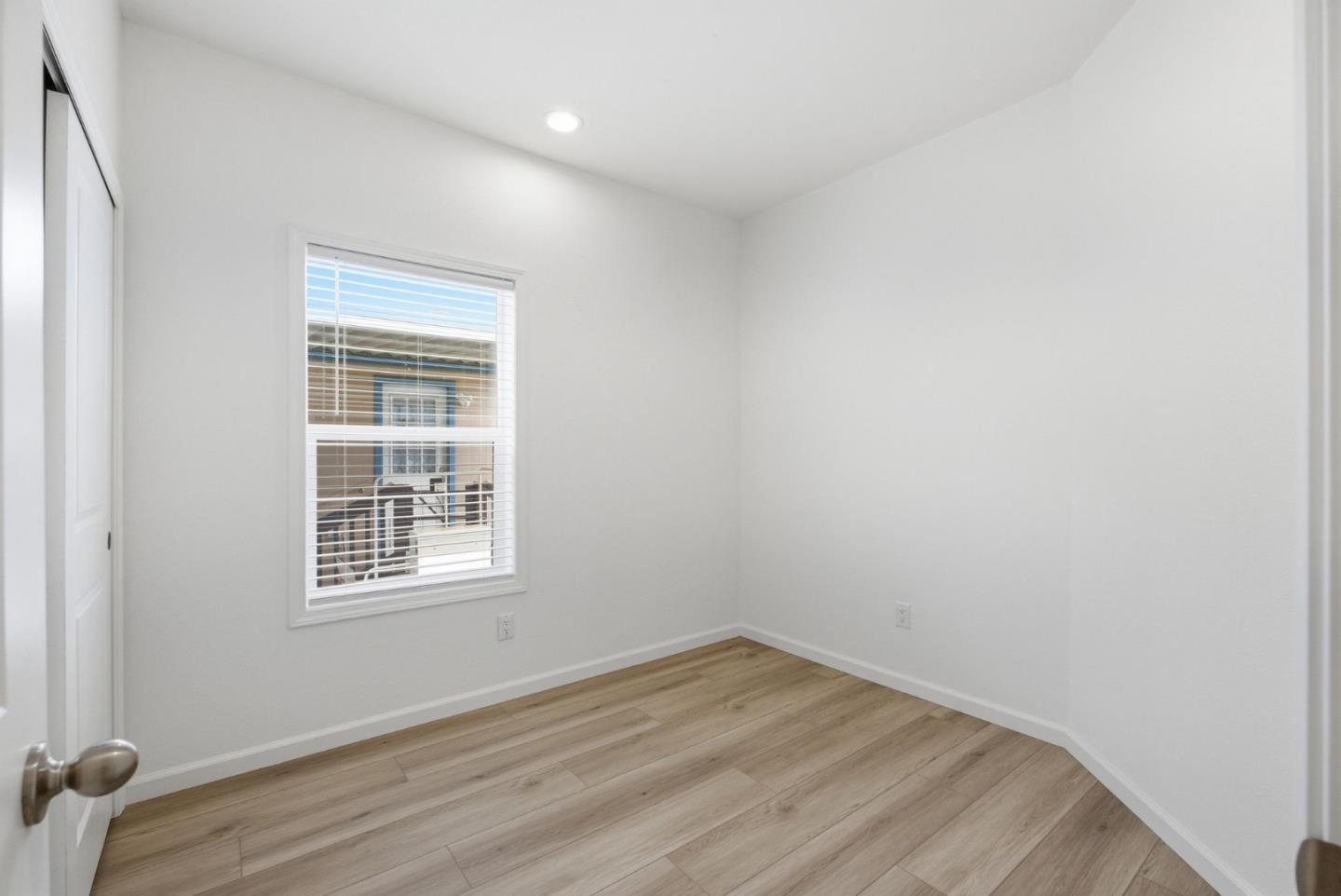 Detail Gallery Image 27 of 39 For 1555 Merrill St #129,  Santa Cruz,  CA 95062 - 2 Beds | 2 Baths