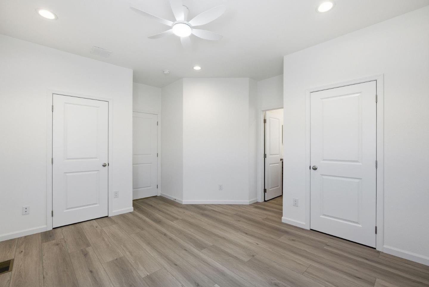 Detail Gallery Image 33 of 39 For 1555 Merrill St #129,  Santa Cruz,  CA 95062 - 2 Beds | 2 Baths