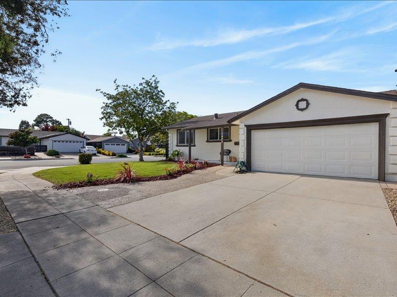 Detail Gallery Image 3 of 28 For 1423 Santa Fe Dr, San Jose,  CA 95118 - 4 Beds | 2 Baths