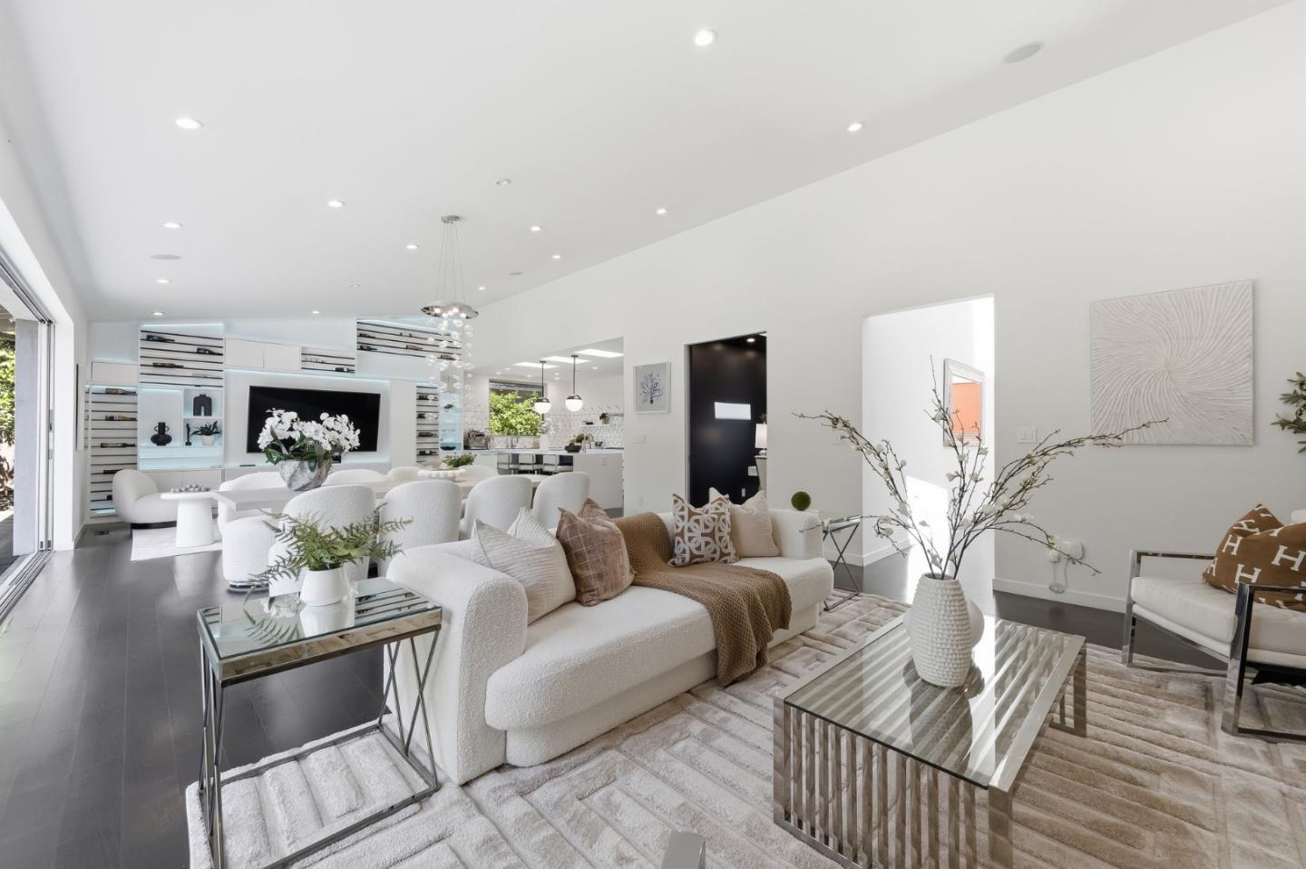 Detail Gallery Image 13 of 60 For 440 Hale St, Palo Alto,  CA 94301 - 4 Beds | 3 Baths