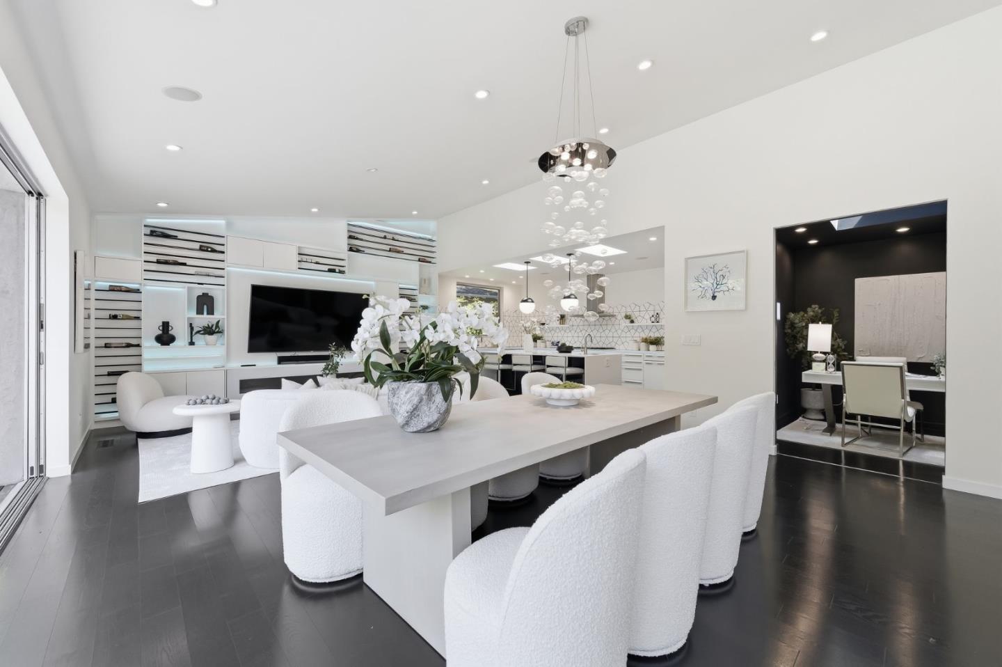 Detail Gallery Image 14 of 60 For 440 Hale St, Palo Alto,  CA 94301 - 4 Beds | 3 Baths