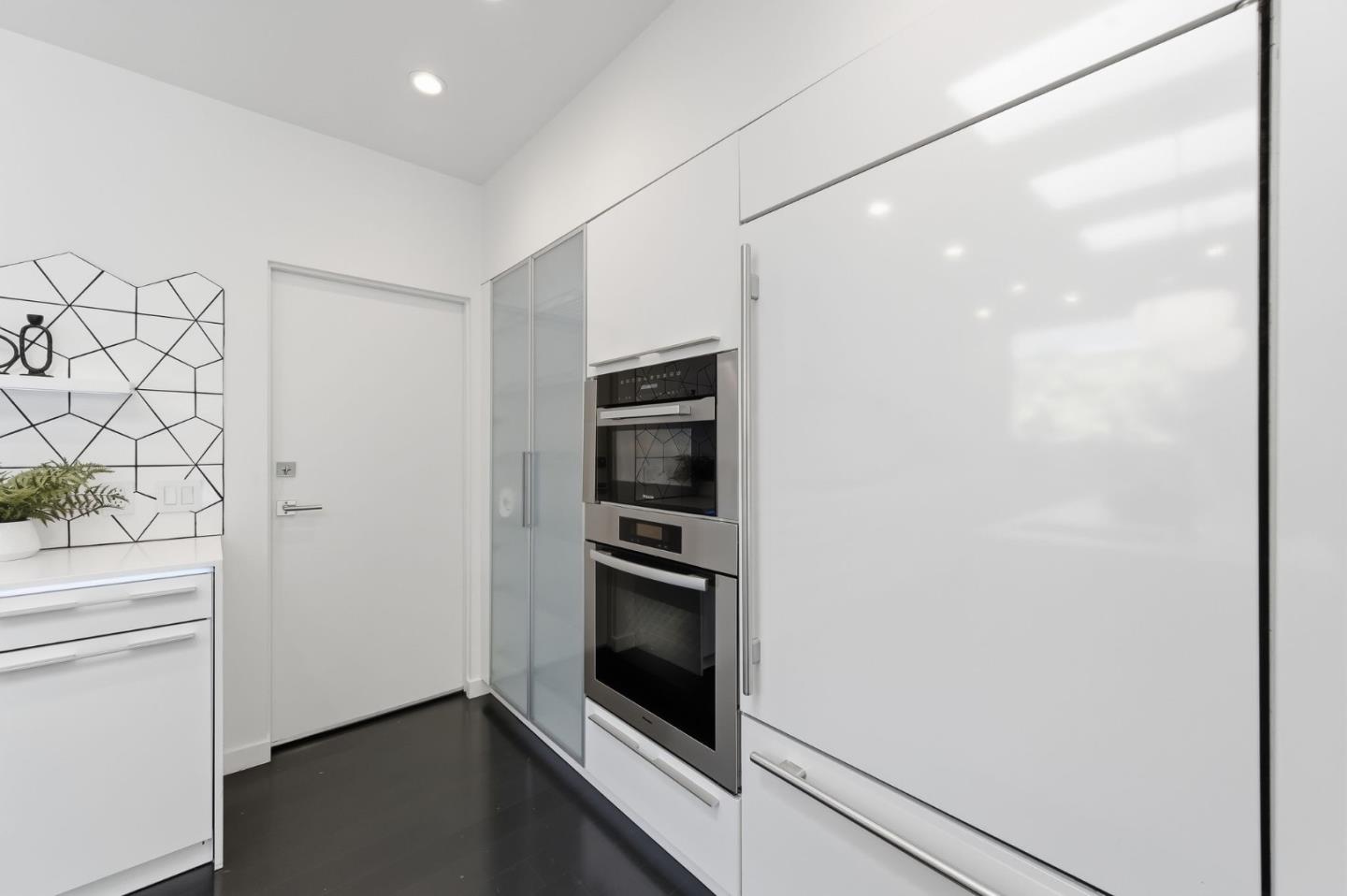 Detail Gallery Image 25 of 60 For 440 Hale St, Palo Alto,  CA 94301 - 4 Beds | 3 Baths