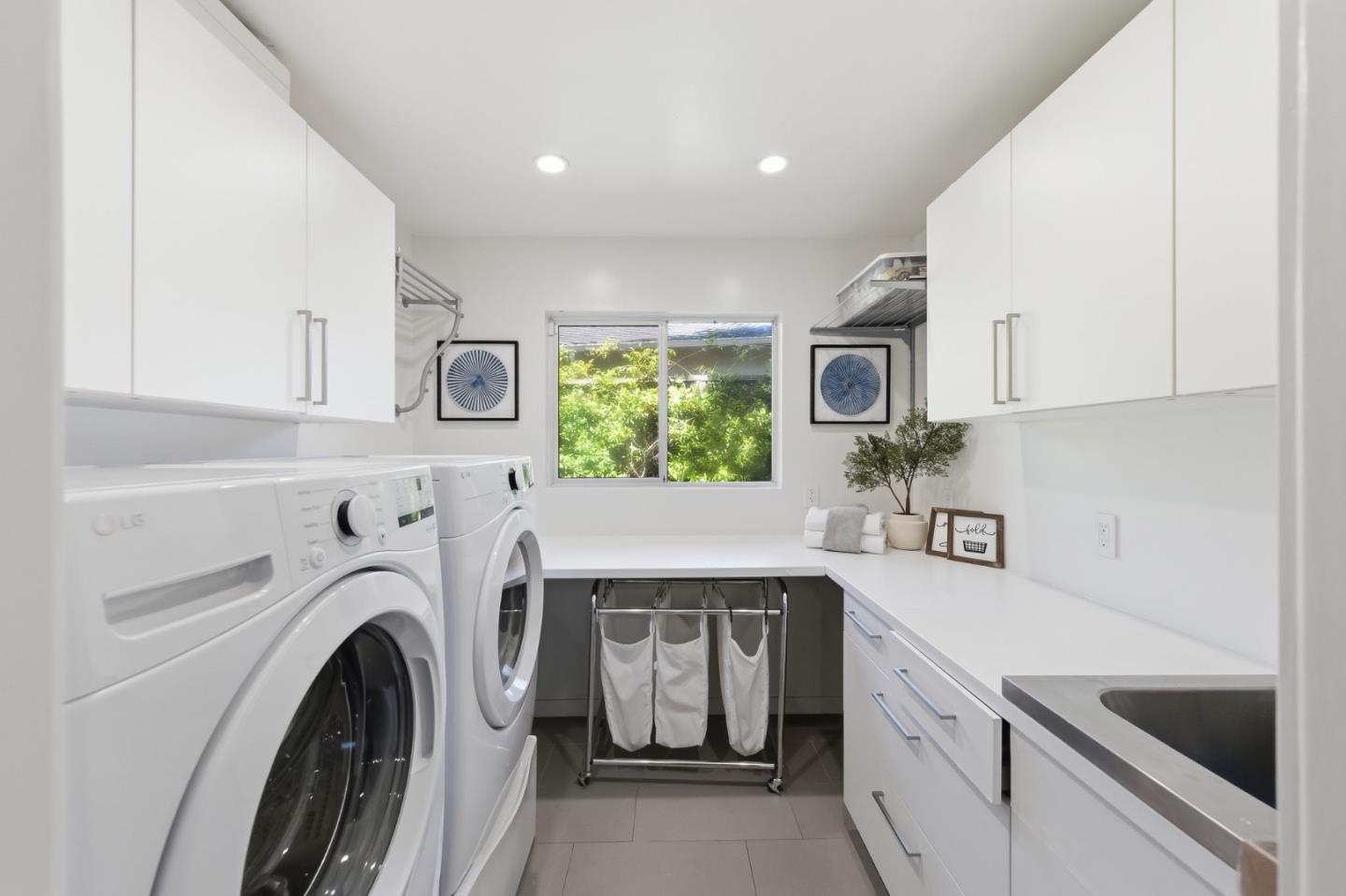 Detail Gallery Image 29 of 60 For 440 Hale St, Palo Alto,  CA 94301 - 4 Beds | 3 Baths