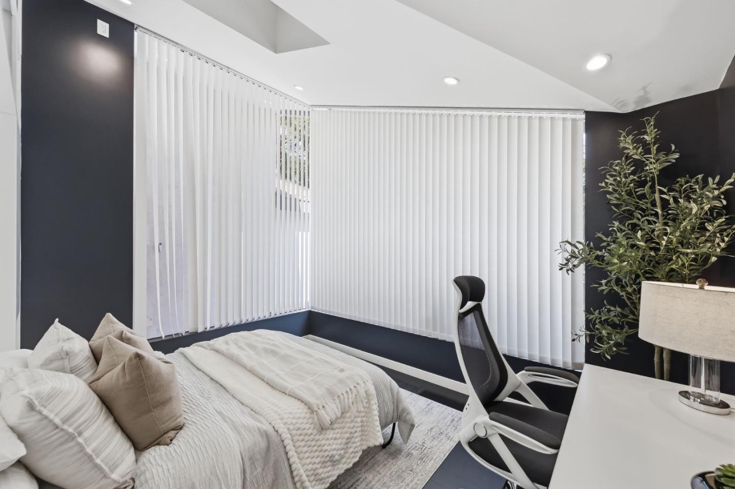 Detail Gallery Image 31 of 60 For 440 Hale St, Palo Alto,  CA 94301 - 4 Beds | 3 Baths