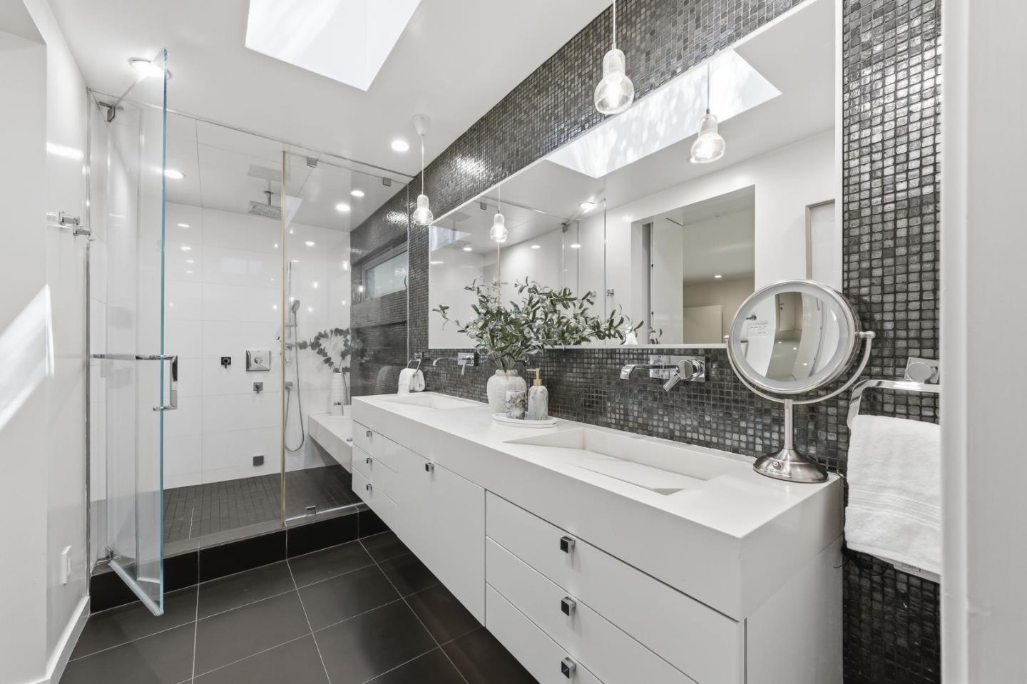 Detail Gallery Image 44 of 60 For 440 Hale St, Palo Alto,  CA 94301 - 4 Beds | 3 Baths