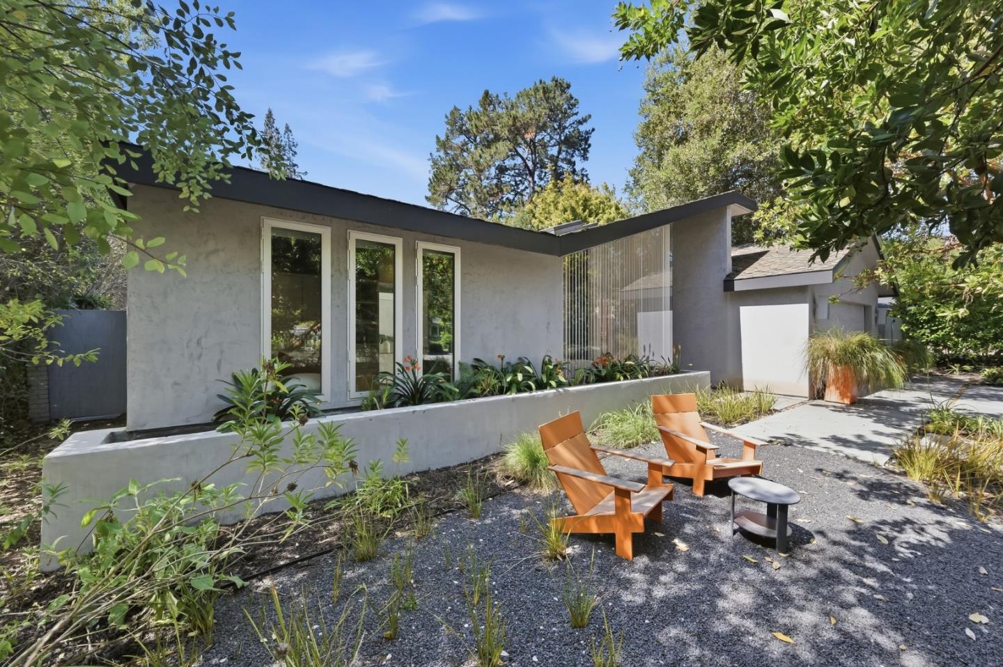 Detail Gallery Image 5 of 60 For 440 Hale St, Palo Alto,  CA 94301 - 4 Beds | 3 Baths