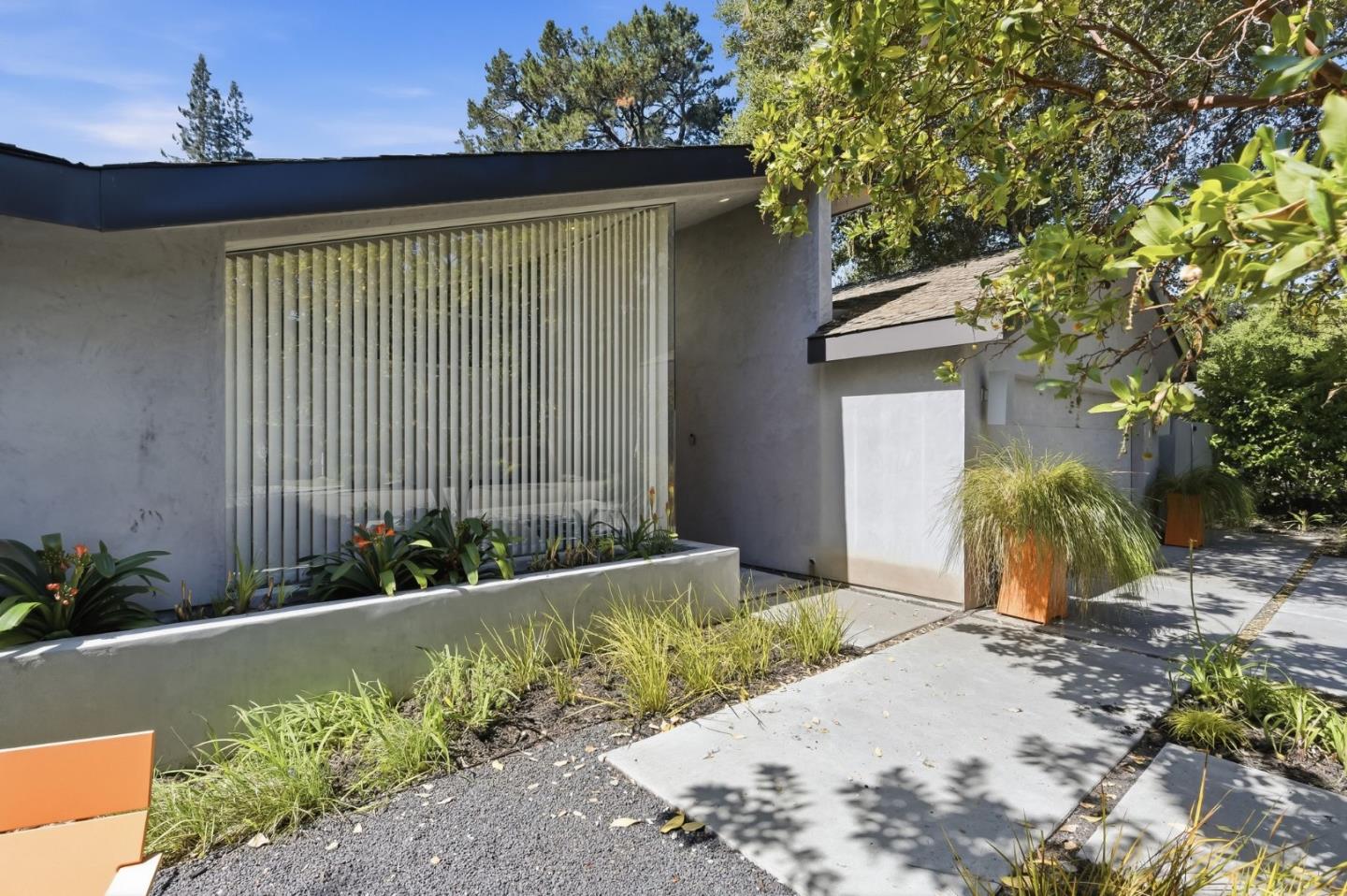 Detail Gallery Image 6 of 60 For 440 Hale St, Palo Alto,  CA 94301 - 4 Beds | 3 Baths