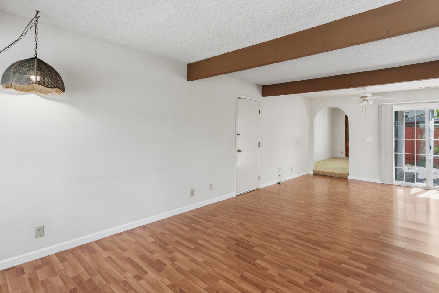 Detail Gallery Image 2 of 22 For 940 B St, Union City,  CA 94587 - 4 Beds | 1/1 Baths