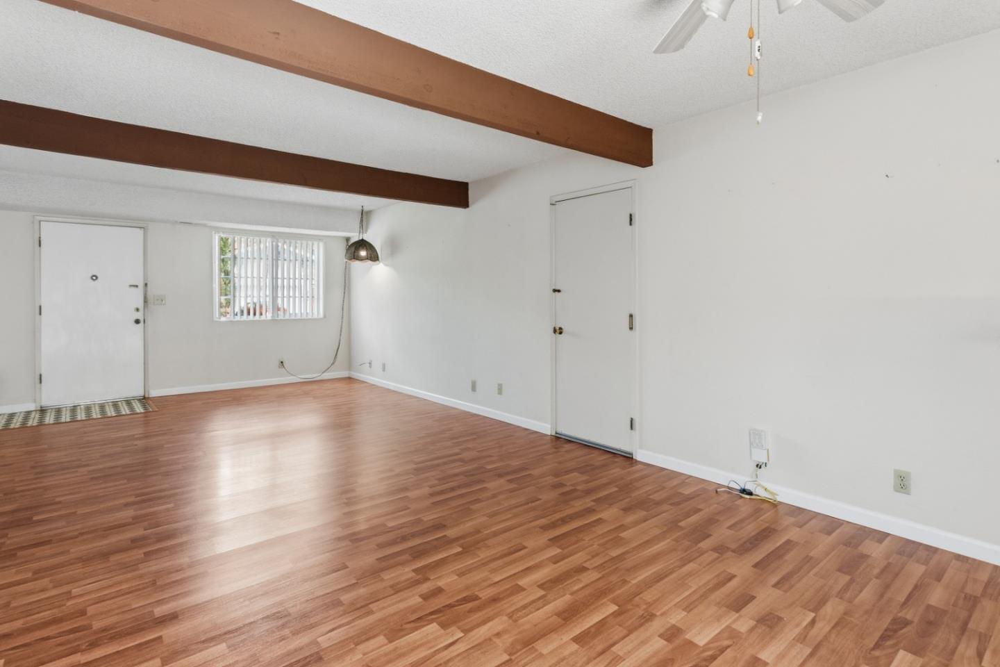 Detail Gallery Image 4 of 22 For 940 B St, Union City,  CA 94587 - 4 Beds | 1/1 Baths