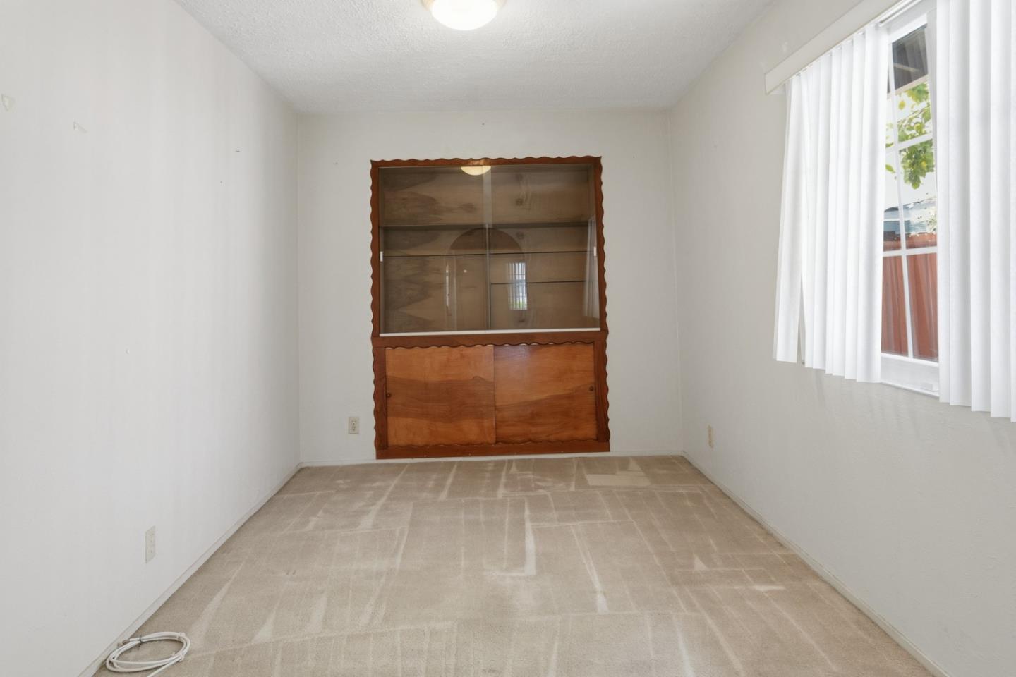 Detail Gallery Image 7 of 22 For 940 B St, Union City,  CA 94587 - 4 Beds | 1/1 Baths