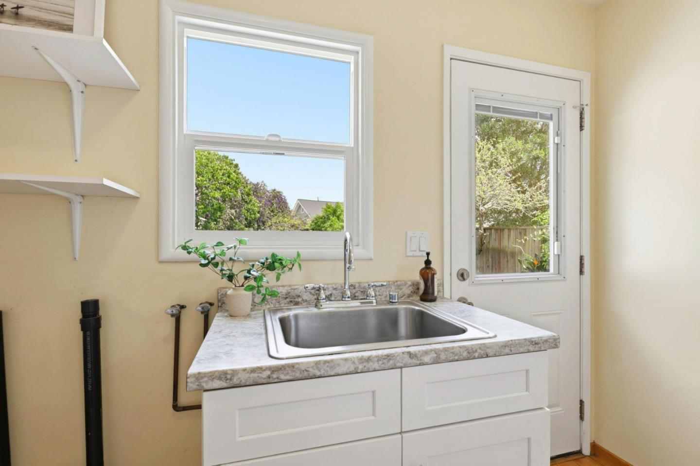 Detail Gallery Image 22 of 40 For 212 Darwin St, Santa Cruz,  CA 95062 - 2 Beds | 1 Baths