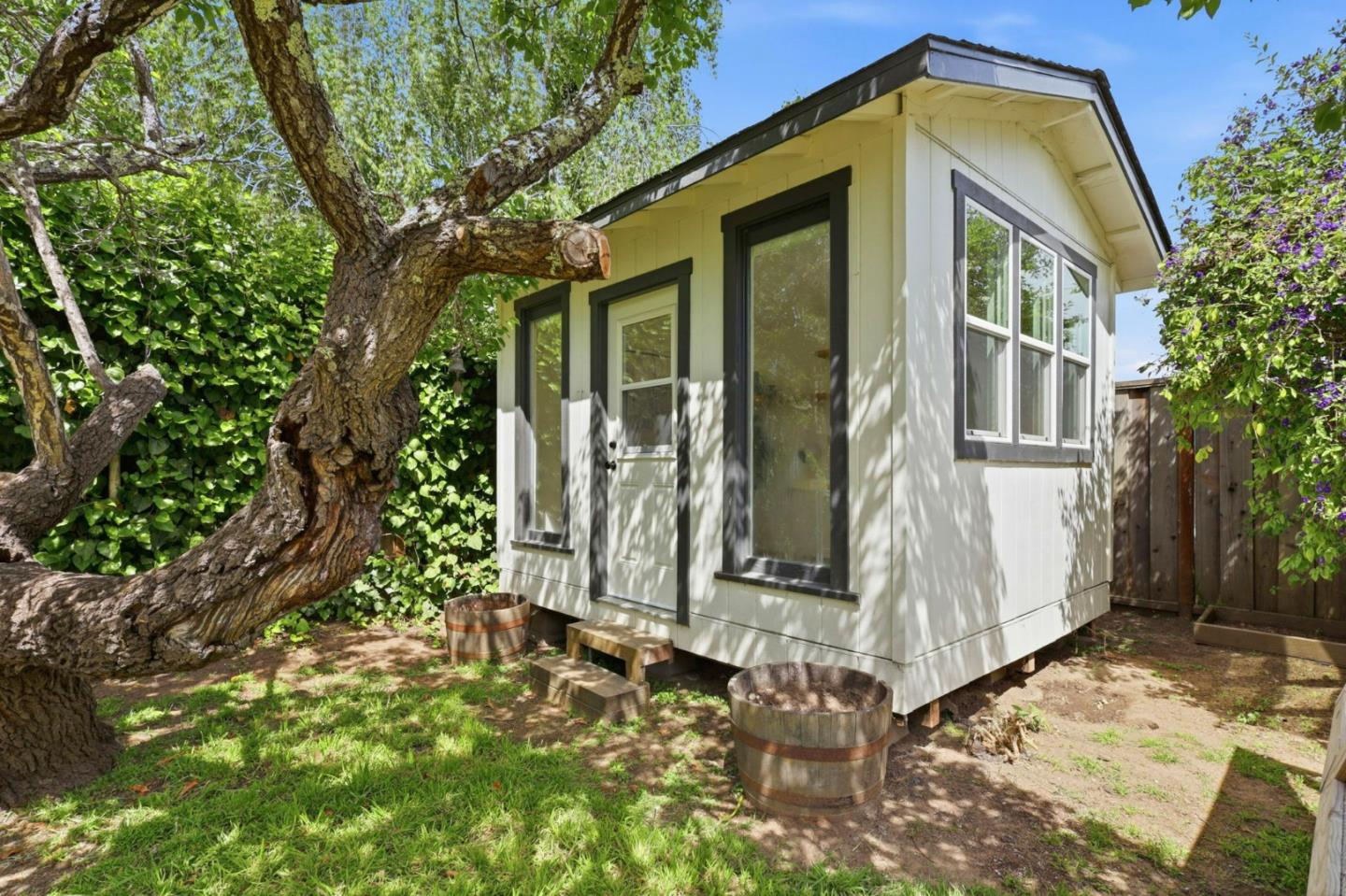 Detail Gallery Image 28 of 40 For 212 Darwin St, Santa Cruz,  CA 95062 - 2 Beds | 1 Baths