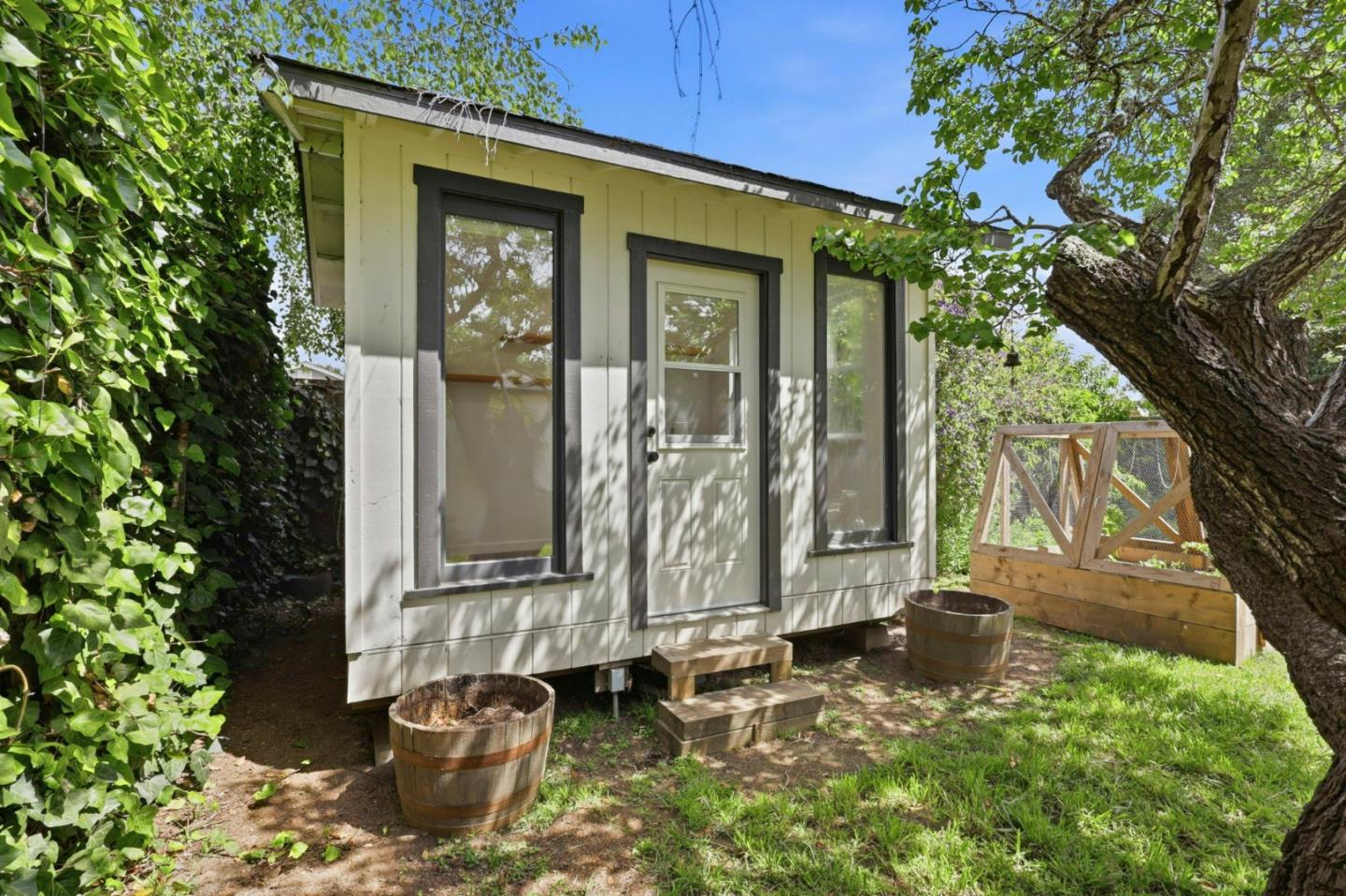 Detail Gallery Image 29 of 40 For 212 Darwin St, Santa Cruz,  CA 95062 - 2 Beds | 1 Baths