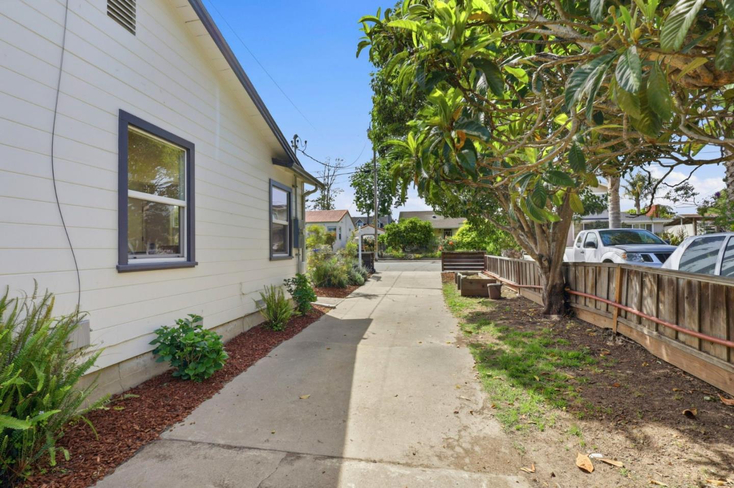 Detail Gallery Image 34 of 40 For 212 Darwin St, Santa Cruz,  CA 95062 - 2 Beds | 1 Baths