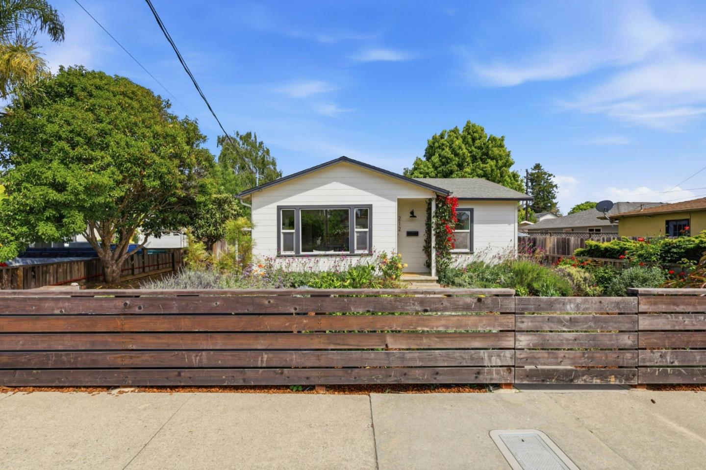 Detail Gallery Image 38 of 40 For 212 Darwin St, Santa Cruz,  CA 95062 - 2 Beds | 1 Baths