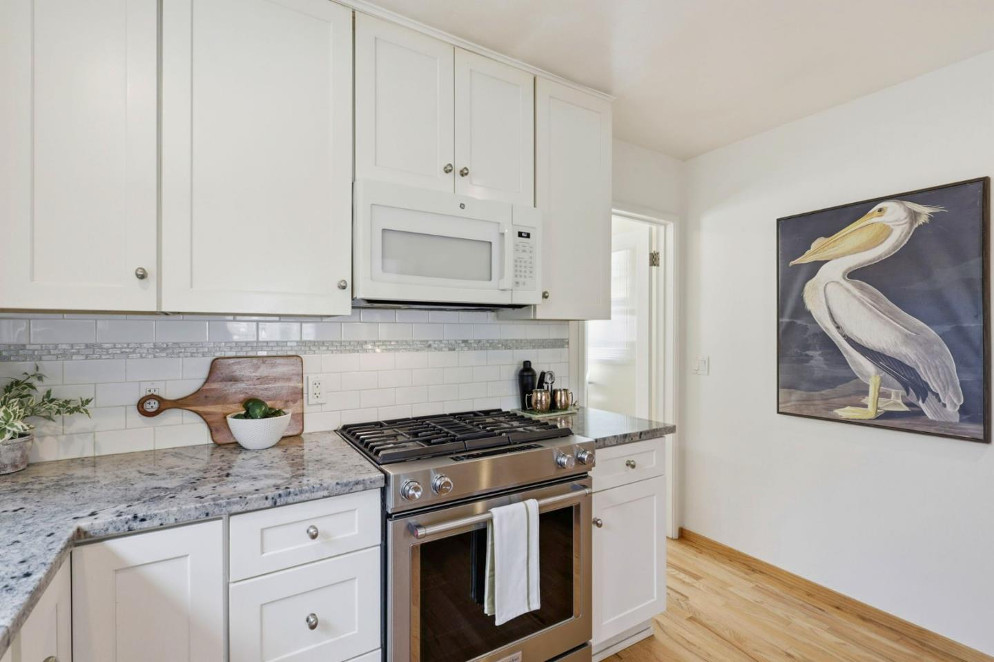 Detail Gallery Image 9 of 40 For 212 Darwin St, Santa Cruz,  CA 95062 - 2 Beds | 1 Baths