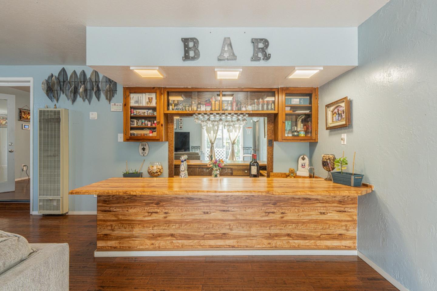 Detail Gallery Image 19 of 41 For 40 Saint Brendan Way, Salinas,  CA 93906 - 4 Beds | 3 Baths