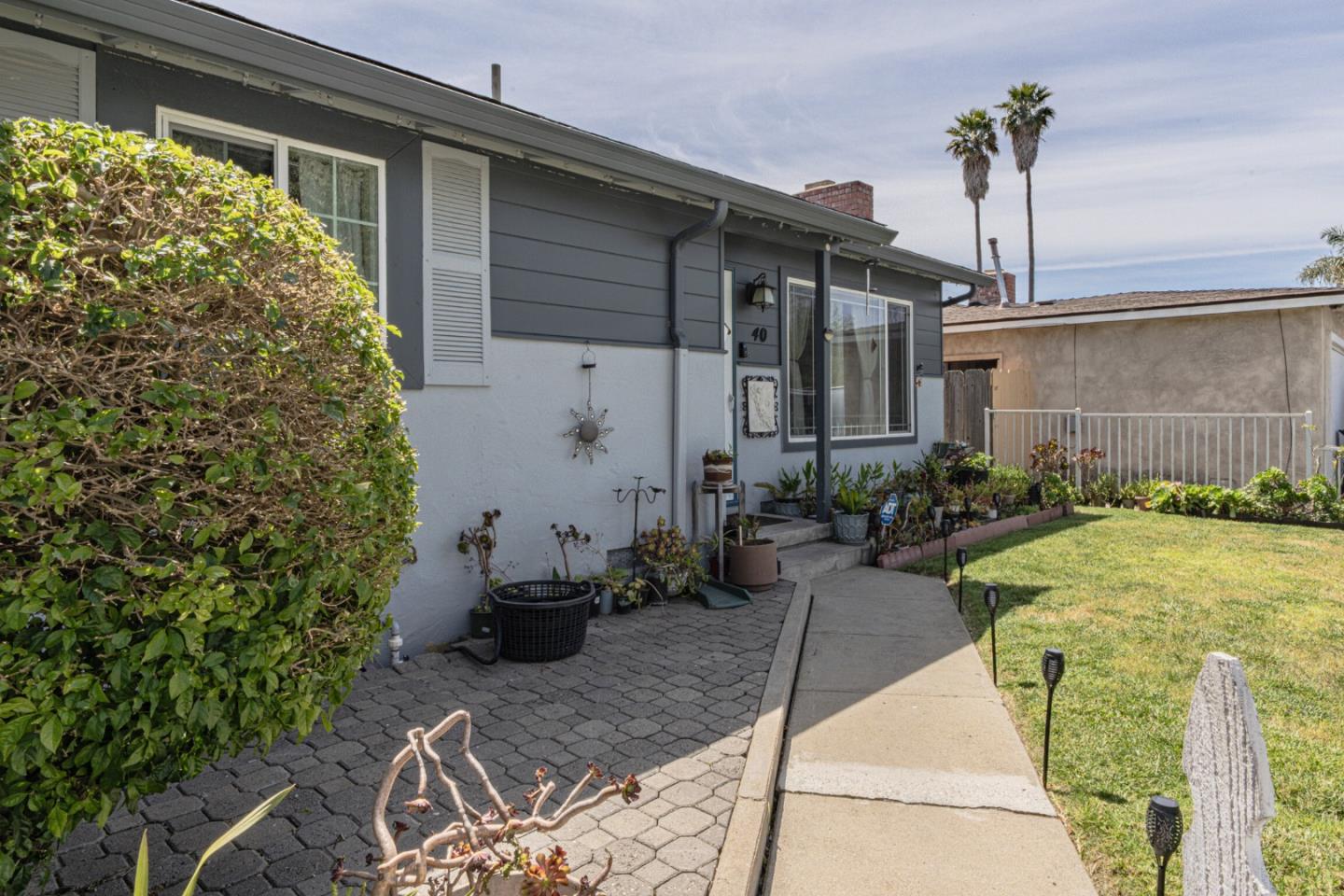 Detail Gallery Image 5 of 41 For 40 Saint Brendan Way, Salinas,  CA 93906 - 4 Beds | 3 Baths