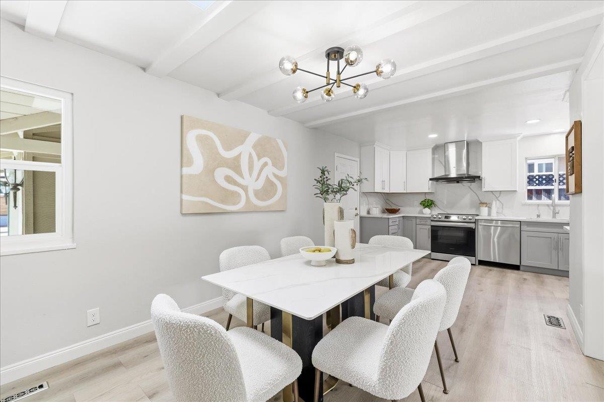 Detail Gallery Image 14 of 48 For 7733 Lilac Way, Cupertino,  CA 95014 - 4 Beds | 2 Baths