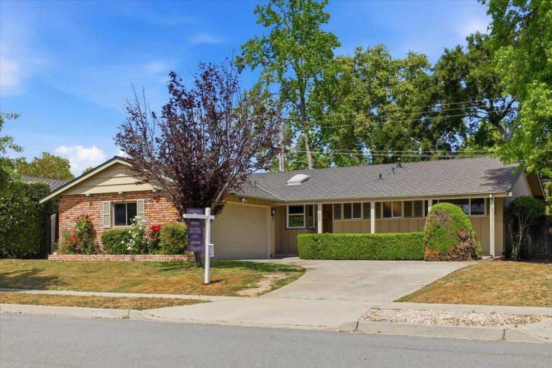 Detail Gallery Image 2 of 48 For 7733 Lilac Way, Cupertino,  CA 95014 - 4 Beds | 2 Baths