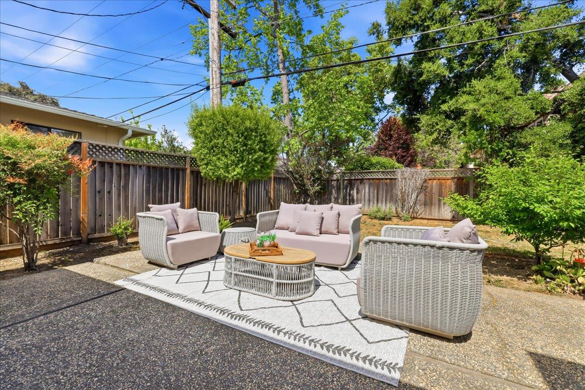 Detail Gallery Image 29 of 48 For 7733 Lilac Way, Cupertino,  CA 95014 - 4 Beds | 2 Baths