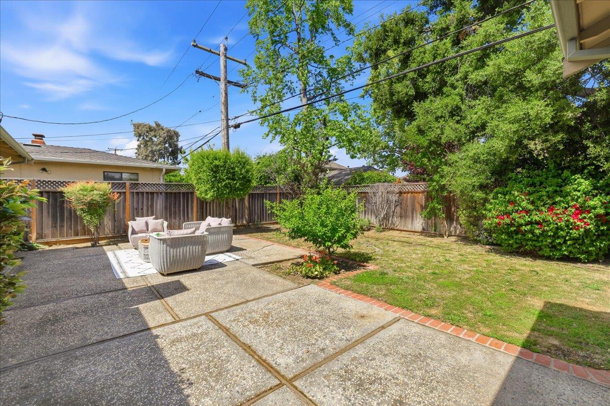 Detail Gallery Image 30 of 48 For 7733 Lilac Way, Cupertino,  CA 95014 - 4 Beds | 2 Baths