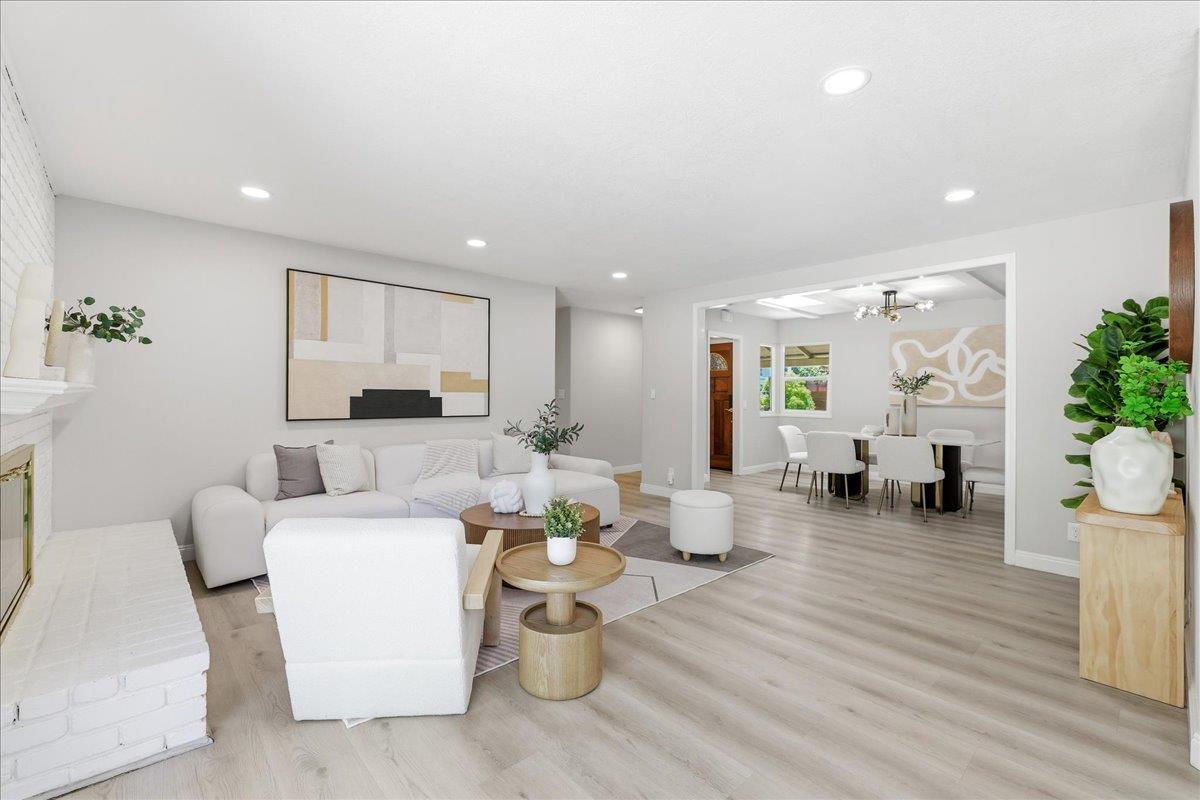 Detail Gallery Image 4 of 48 For 7733 Lilac Way, Cupertino,  CA 95014 - 4 Beds | 2 Baths