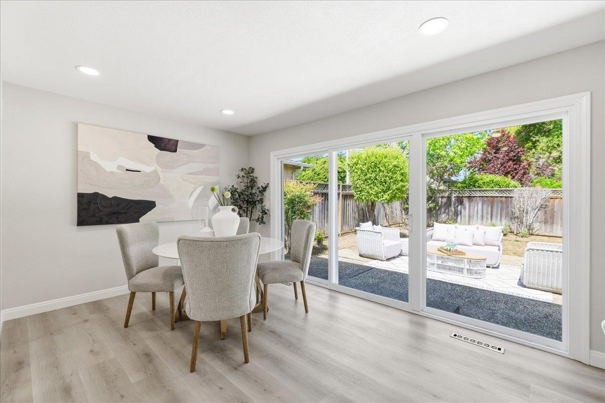 Detail Gallery Image 8 of 48 For 7733 Lilac Way, Cupertino,  CA 95014 - 4 Beds | 2 Baths