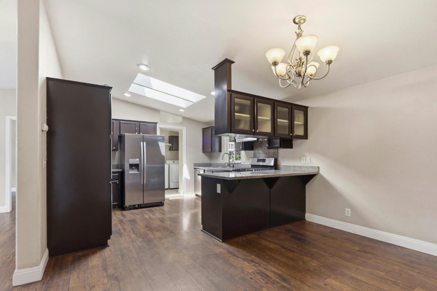 Detail Gallery Image 15 of 41 For 125 N Mary Ave #14,  Sunnyvale,  CA 94086 - 4 Beds | 3 Baths