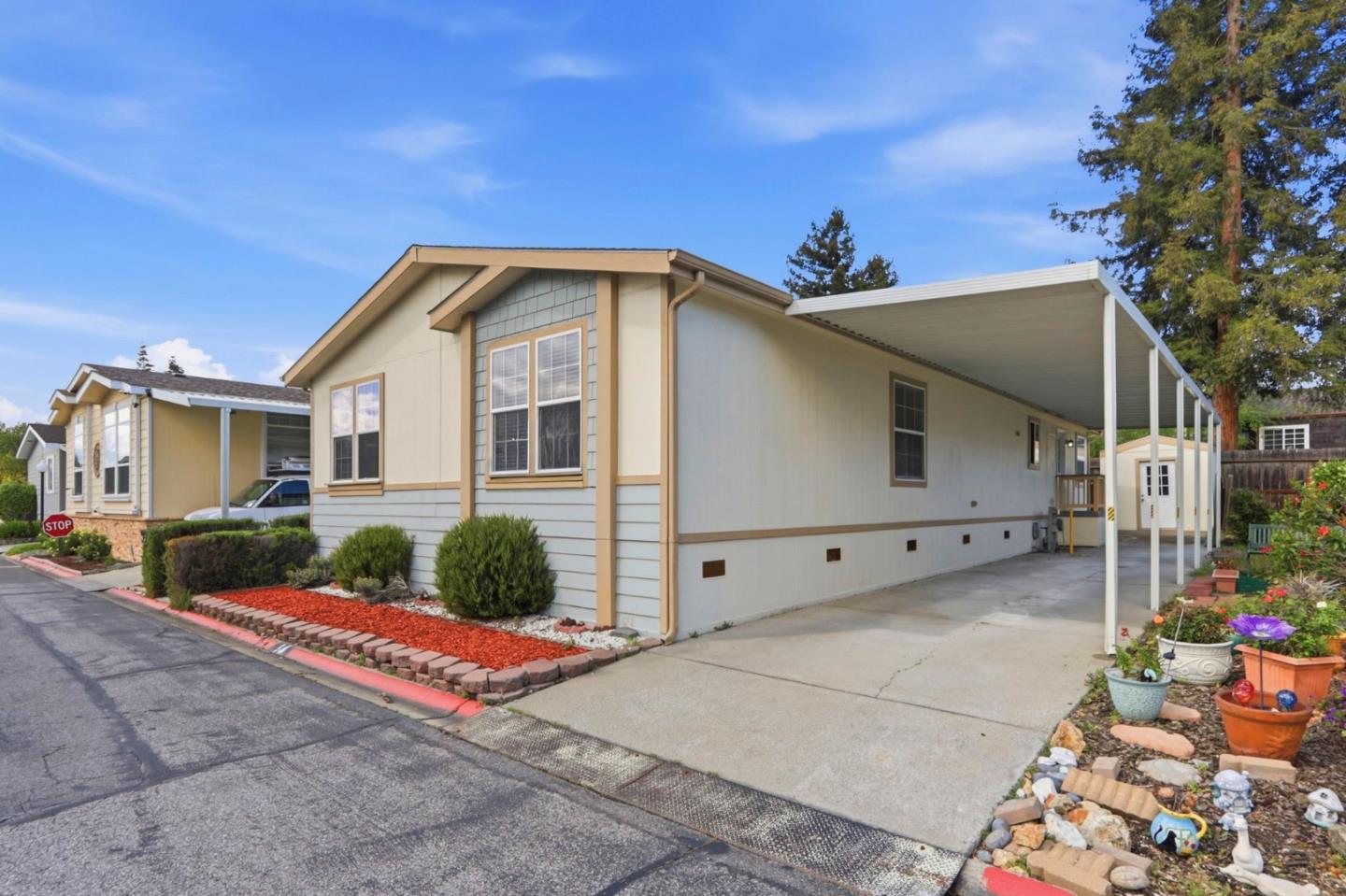 Detail Gallery Image 2 of 41 For 125 N Mary Ave #14,  Sunnyvale,  CA 94086 - 4 Beds | 3 Baths