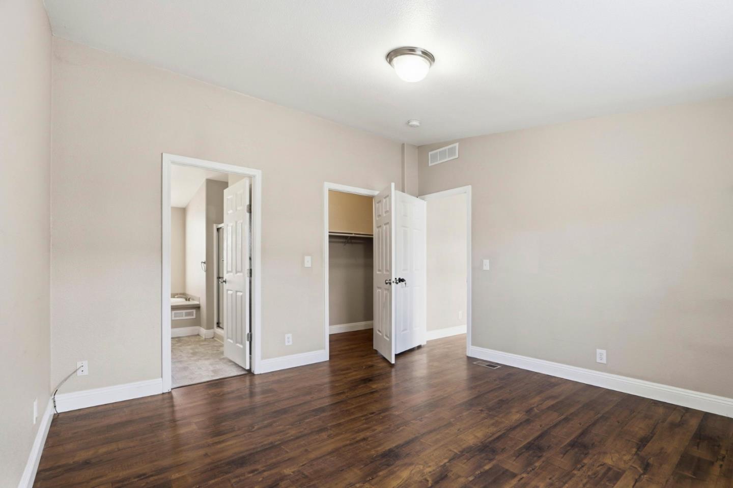 Detail Gallery Image 20 of 41 For 125 N Mary Ave #14,  Sunnyvale,  CA 94086 - 4 Beds | 3 Baths