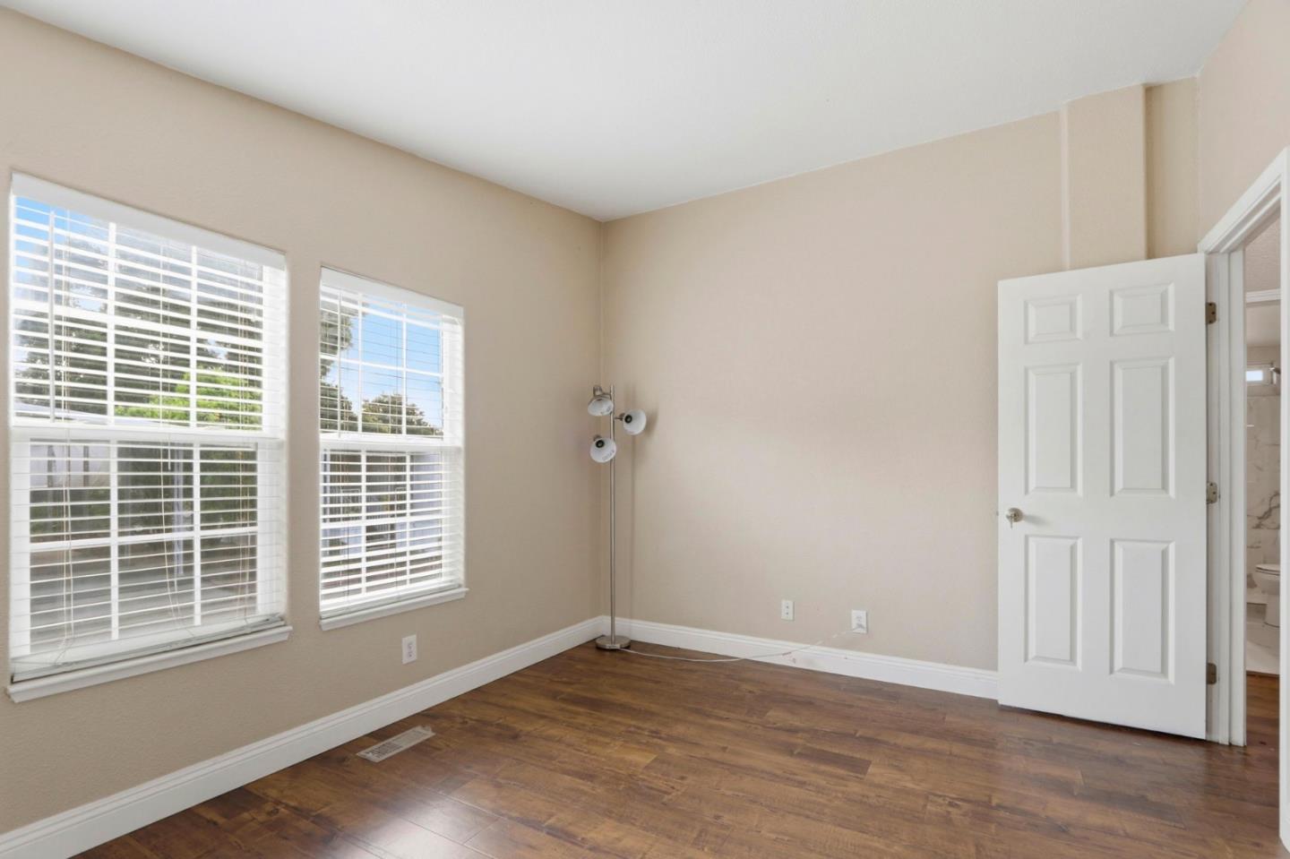 Detail Gallery Image 25 of 41 For 125 N Mary Ave #14,  Sunnyvale,  CA 94086 - 4 Beds | 3 Baths